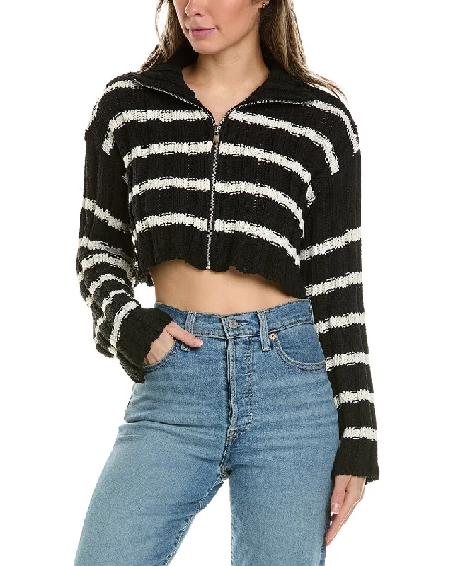 Avantlook Turtleneck Crop Sweater